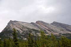 07 Waterfall Peaks From Icefields Parkway.jpg